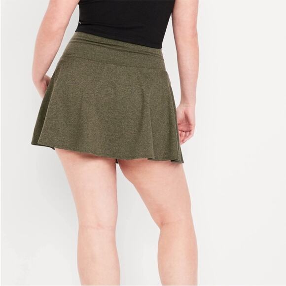 Old Navy Alpine Tundra Extra High-Waisted CloudComfy Skort - Picture 5 of 10